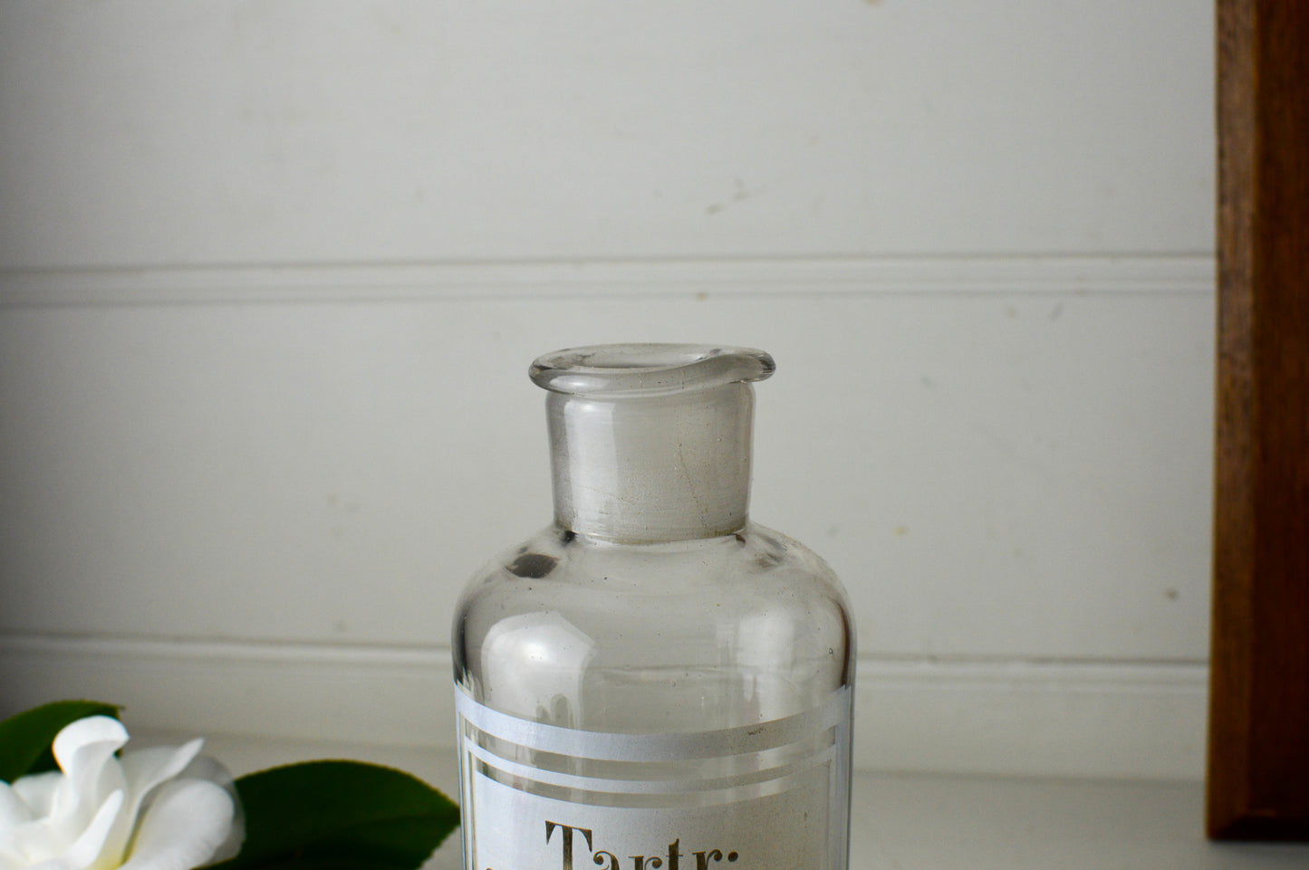 French Antique Glass Pharmacy Jar, Bottle, ‘Tartr Sod:Postas’, Vase